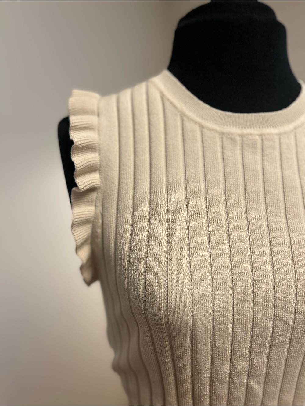 Ann Taylor Cream Ribbed Sleeveless Shirt with Ruffle Trim